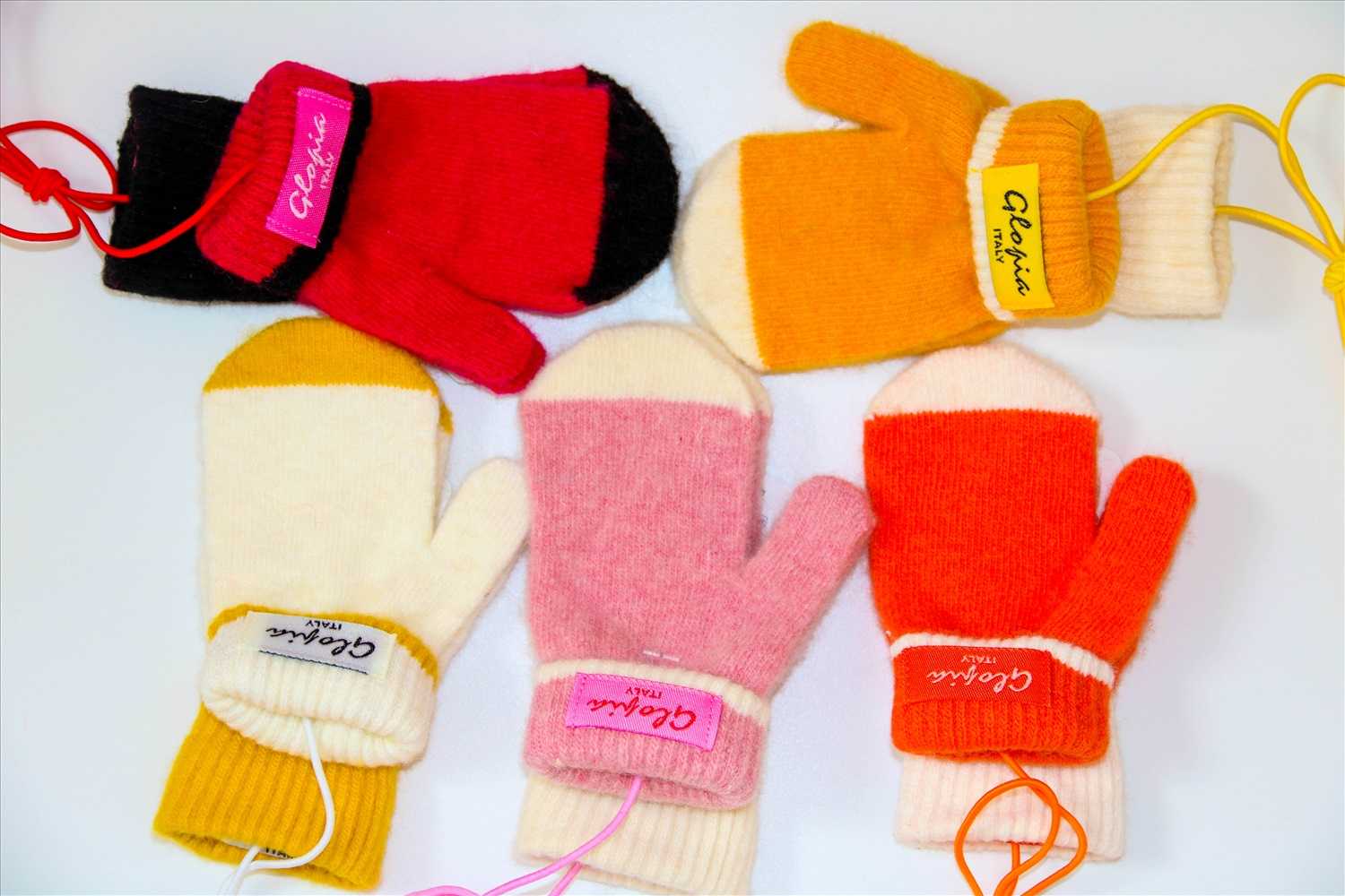 Лучшие зимние перчатки и варежки для детей на 2022 год