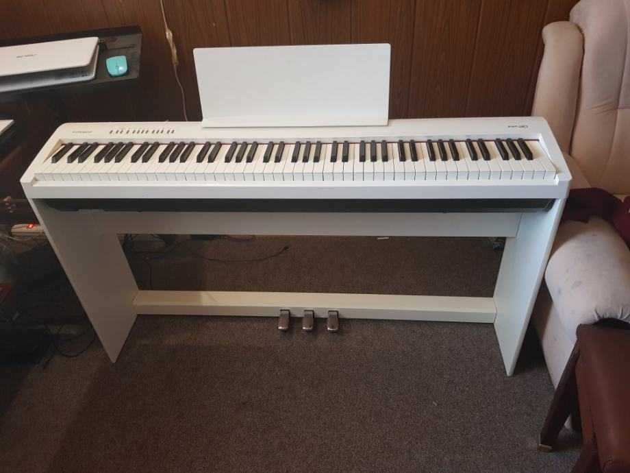 Топ 10 цифровых пианино для обучения