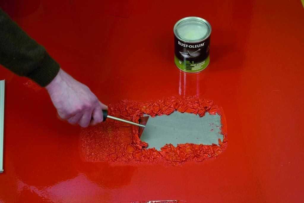 Сколько сохнет краска после покраски. Смывка для краски со стен. Очистка краски. Смывка водоэмульсионной краски. Снятие старой краски.