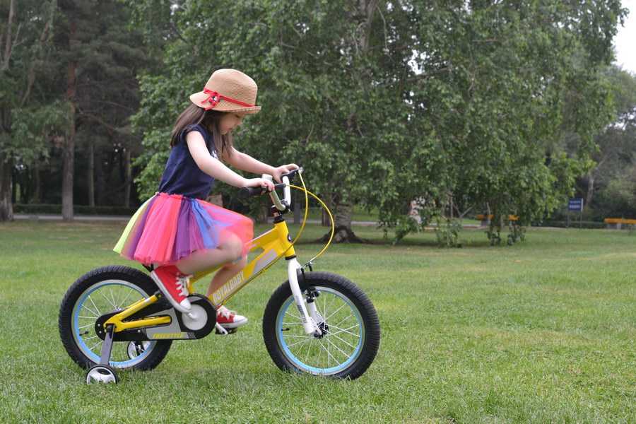 Как выбрать велосипед для ребенка, выбор рамы, модели, подходящего диаметра колеса