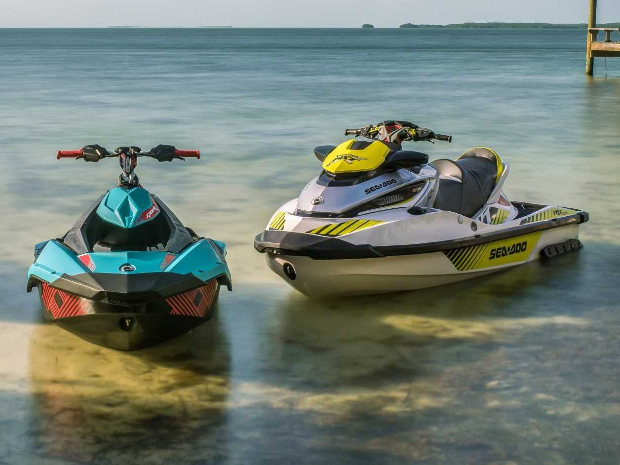 Из обзора лучших водных мотоциклов узнаем, для чего предназначен гидроцикл, какие существуют типы, виды, как выбрать лучший