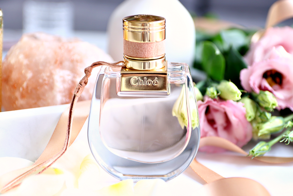 Как определить стойкость духов и продлить аромат на коже: классификация парфюма