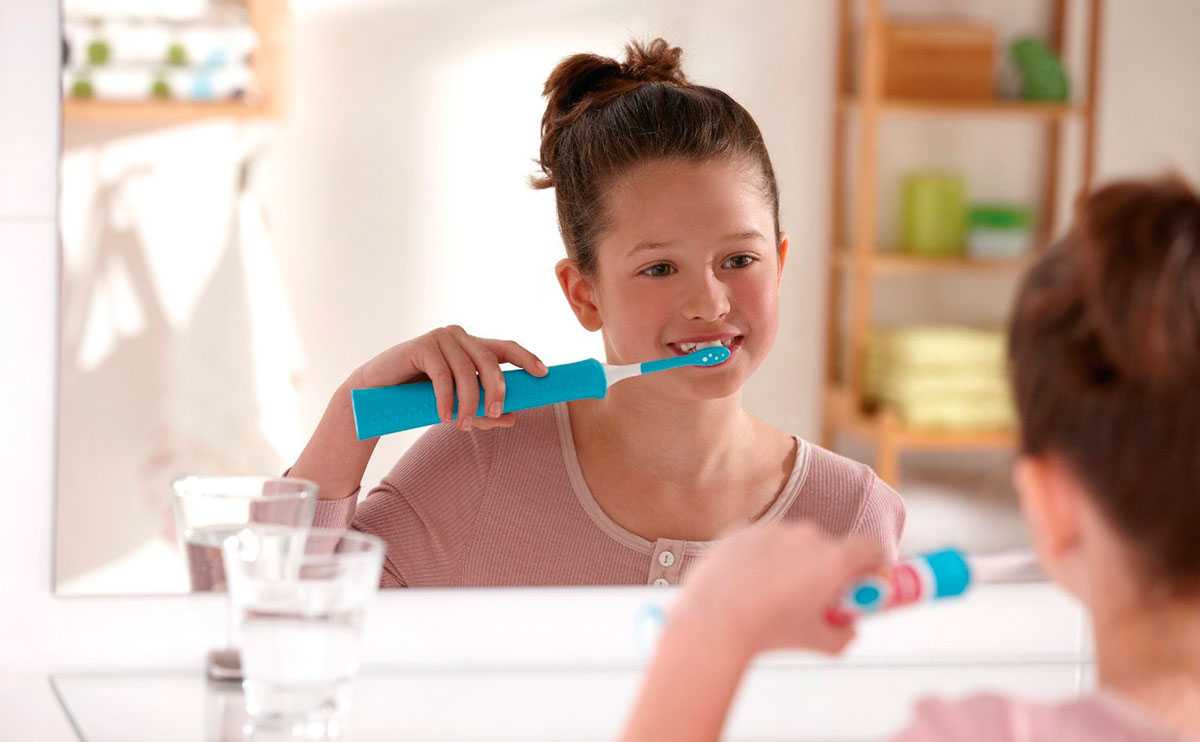 Первые зубные щетки для детей и все, что необходимо для приучения маленького ребенка к гигиене зубов