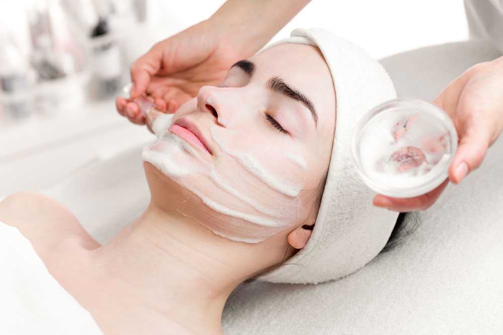 Энзимный пилинг для кожи лица -  противопоказания и  этапы процедуры